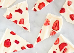 Strawberry-yoghurt-bark